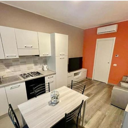 Appartamento In Centro A Milano Con A/C & Wi-Fi Luaran gambar