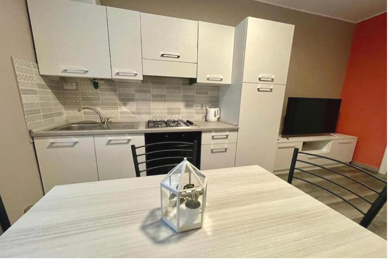Appartamento In Centro A Milano Con A/C & Wi-Fi Luaran gambar