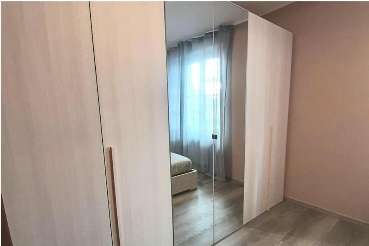 Appartamento In Centro A Milano Con A/C & Wi-Fi Luaran gambar