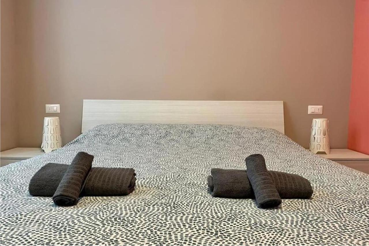 Appartamento In Centro A Milano Con A/C & Wi-Fi Luaran gambar