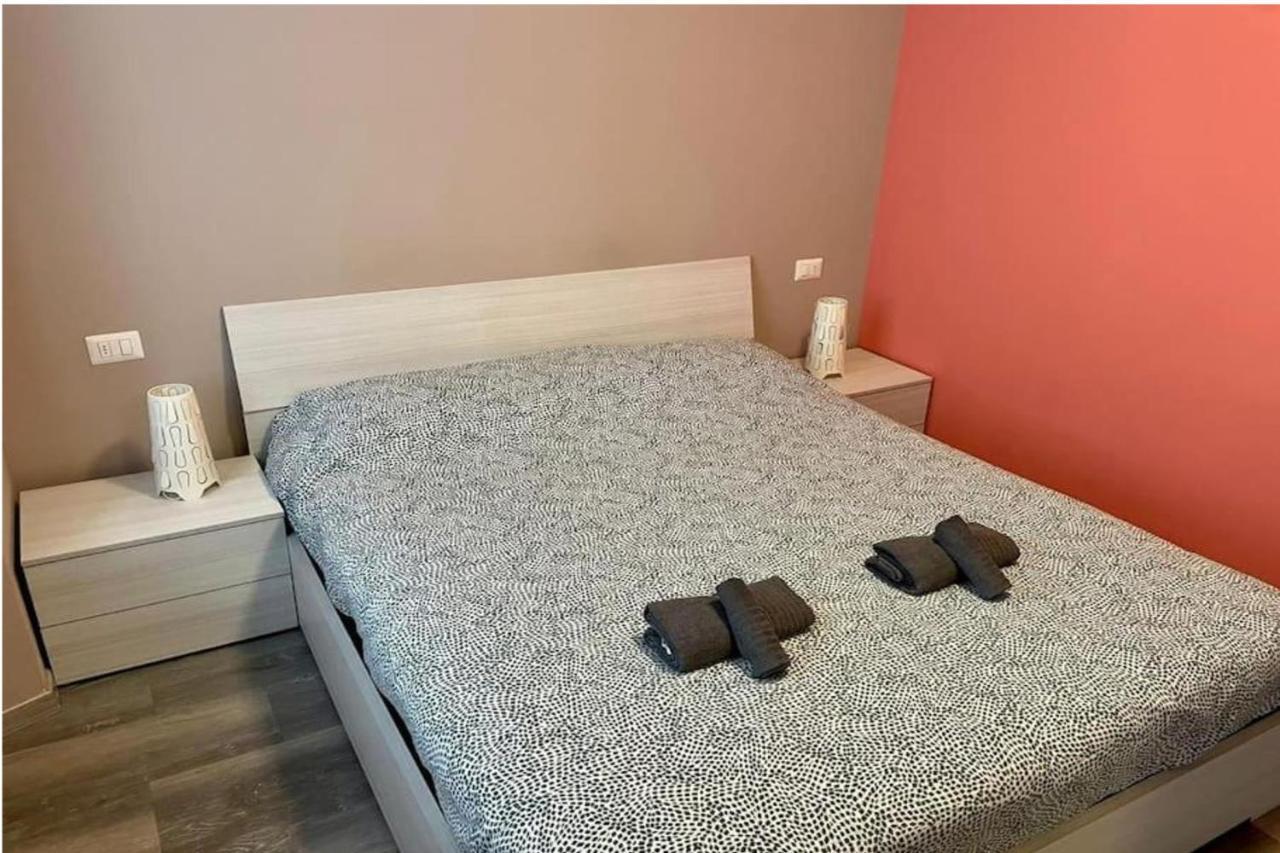 Appartamento In Centro A Milano Con A/C & Wi-Fi Luaran gambar
