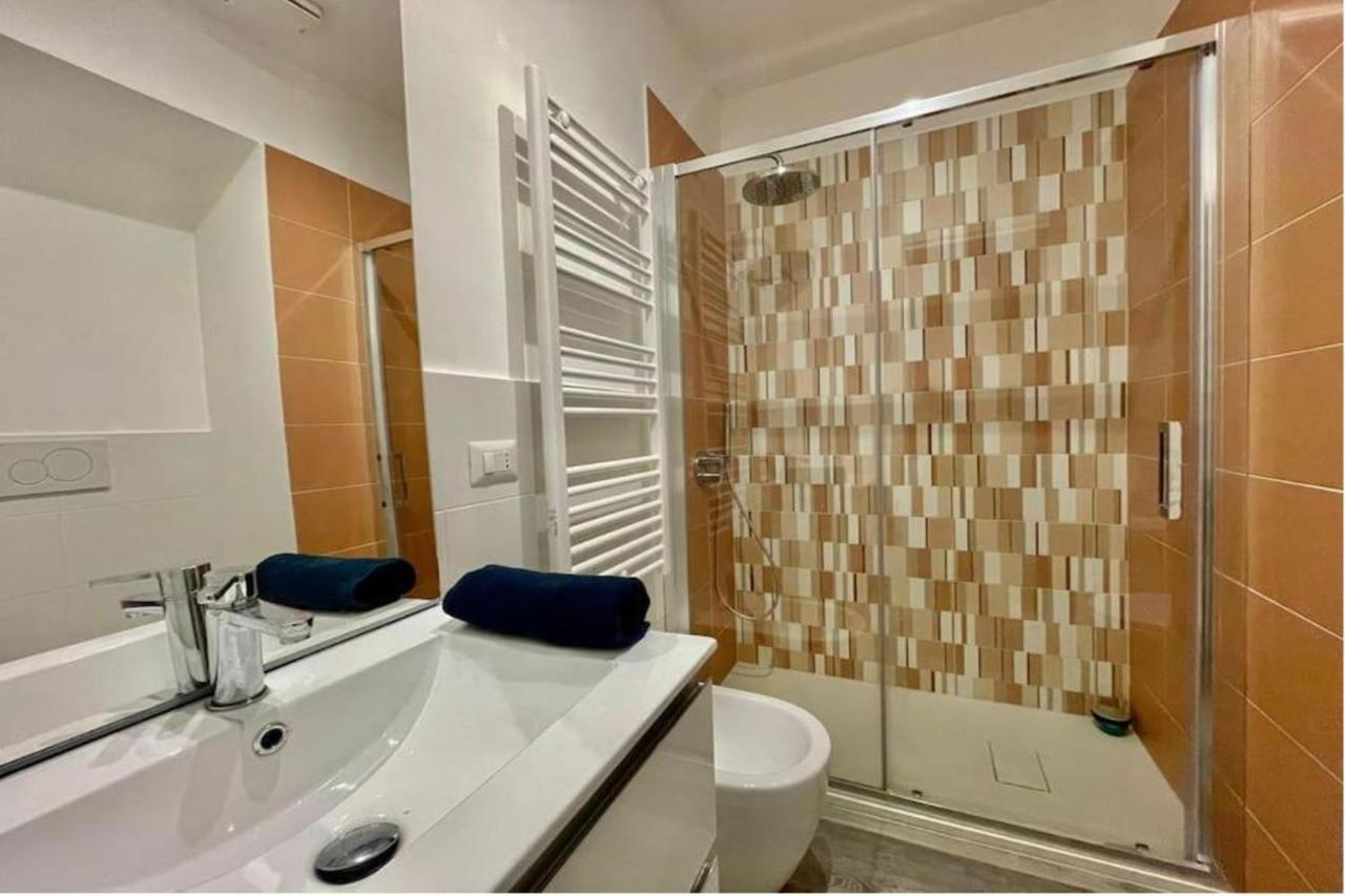 Appartamento In Centro A Milano Con A/C & Wi-Fi Luaran gambar