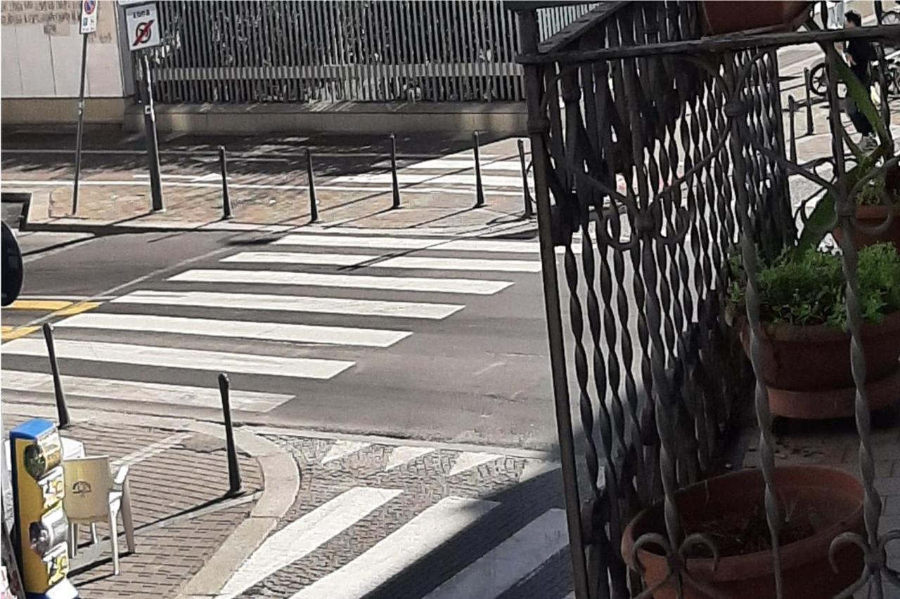 Appartamento In Centro A Milano Con A/C & Wi-Fi Luaran gambar